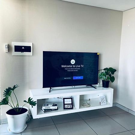 Modernluxe Apartment Виндхук Экстерьер фото
