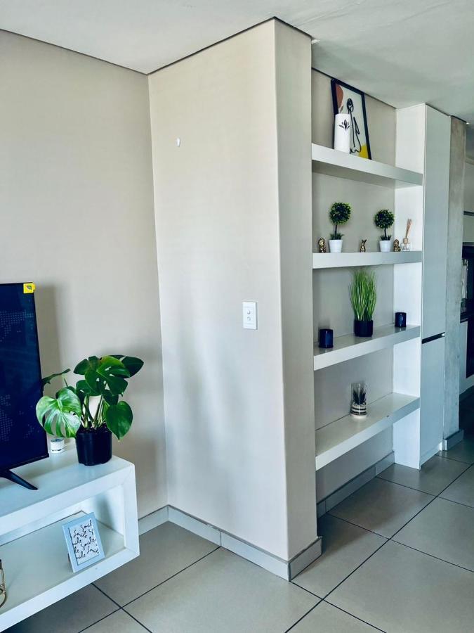 Modernluxe Apartment Виндхук Экстерьер фото
